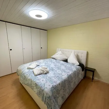 아파트 Chalet Gruebi 2